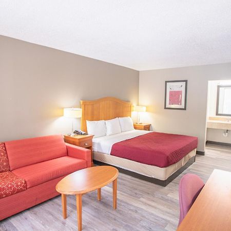 Oyo Hotel Greensboro East I 40 Екстер'єр фото