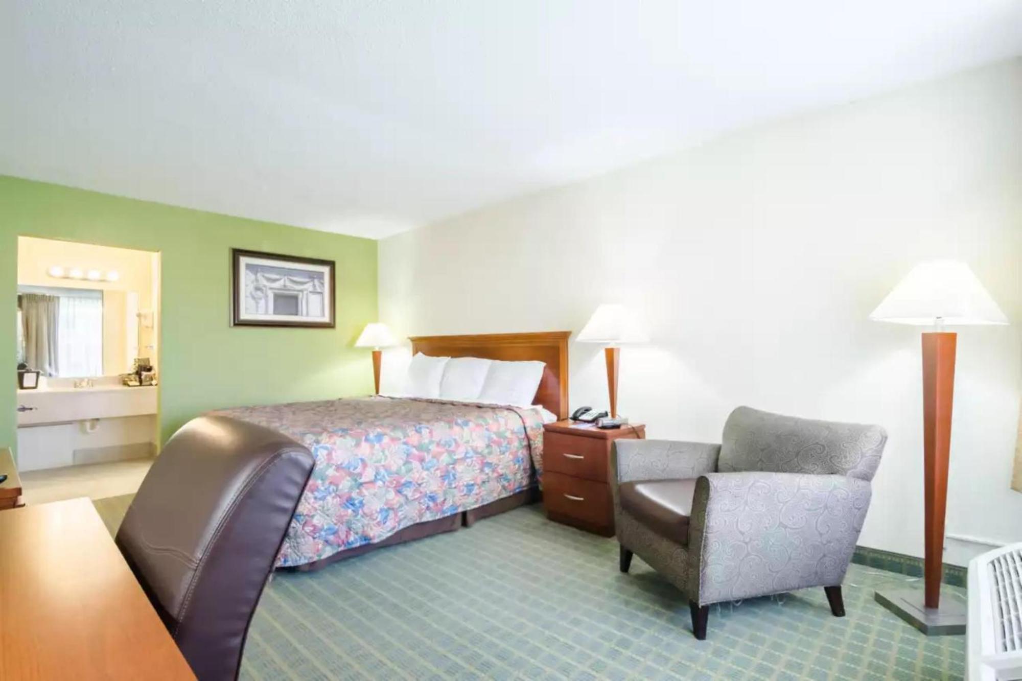Oyo Hotel Greensboro East I 40 Екстер'єр фото