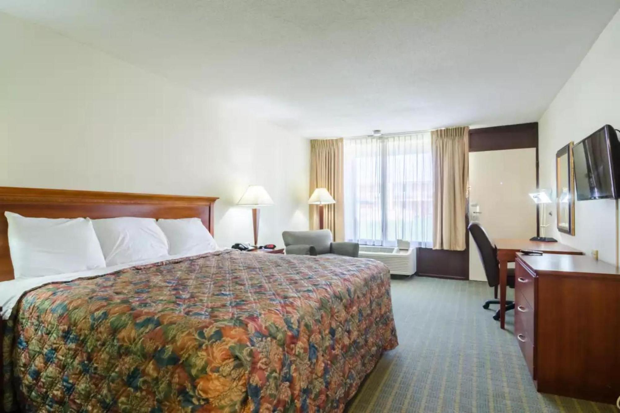 Oyo Hotel Greensboro East I 40 Екстер'єр фото