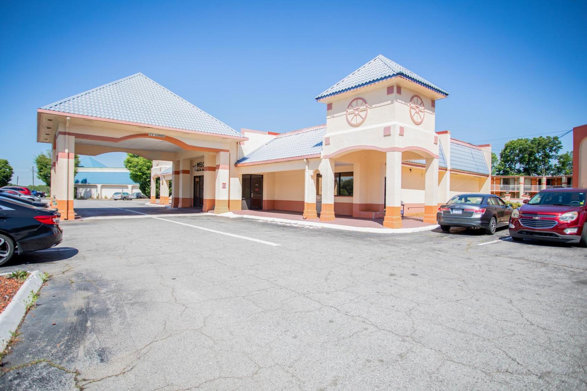 Oyo Hotel Greensboro East I 40 Екстер'єр фото