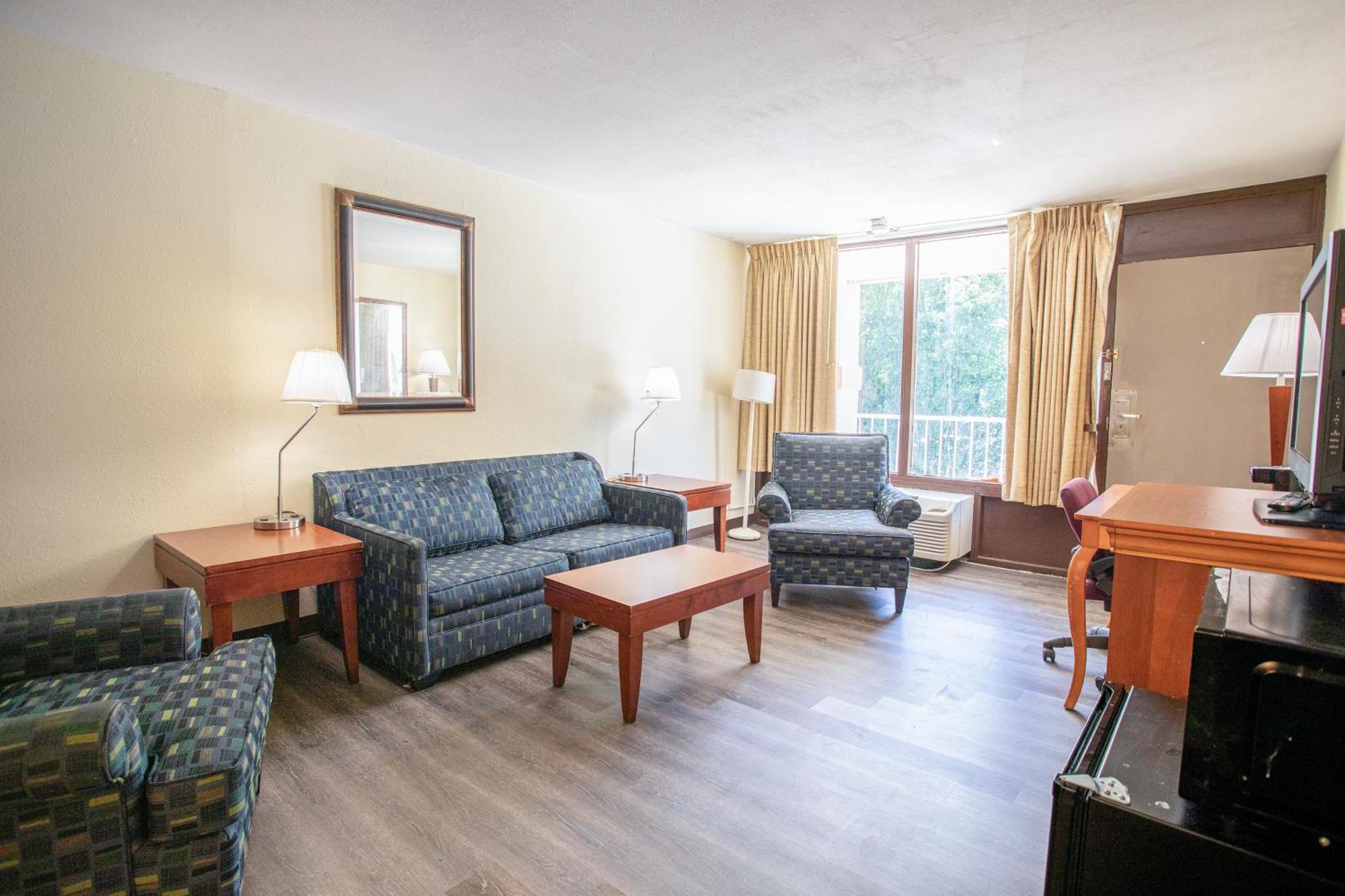 Oyo Hotel Greensboro East I 40 Екстер'єр фото