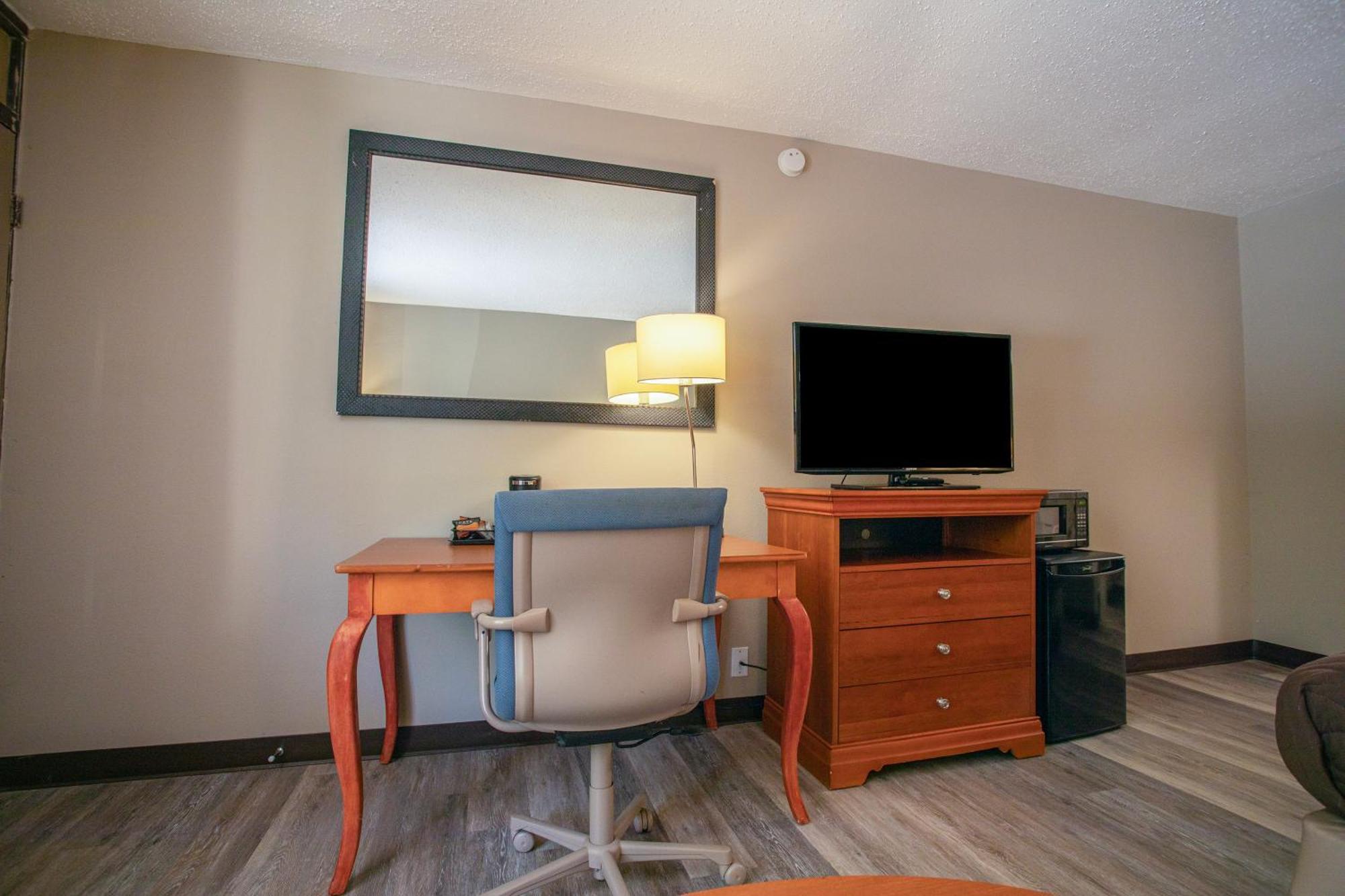 Oyo Hotel Greensboro East I 40 Екстер'єр фото