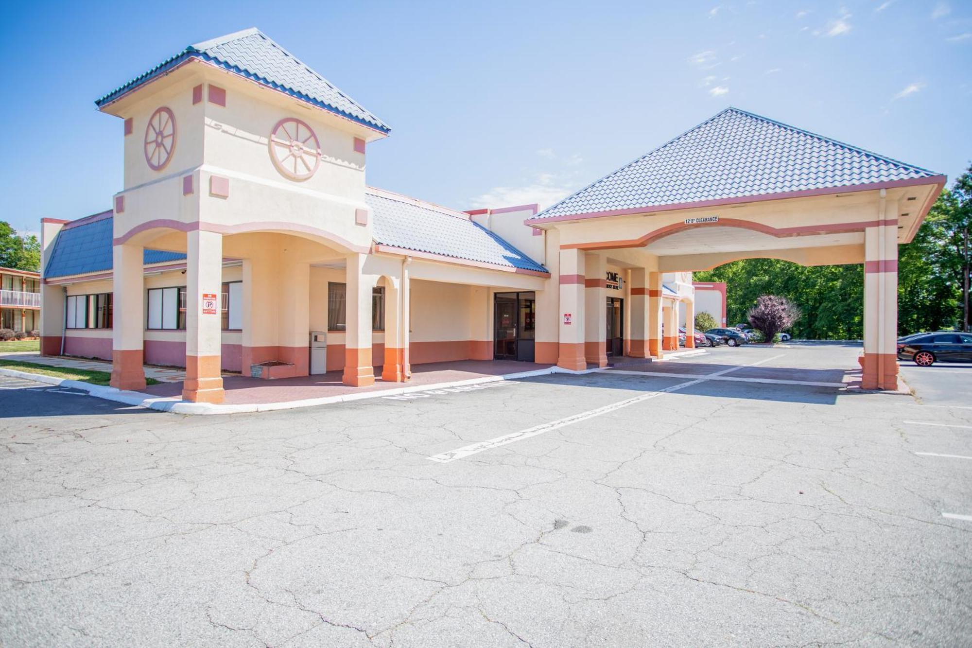 Oyo Hotel Greensboro East I 40 Екстер'єр фото