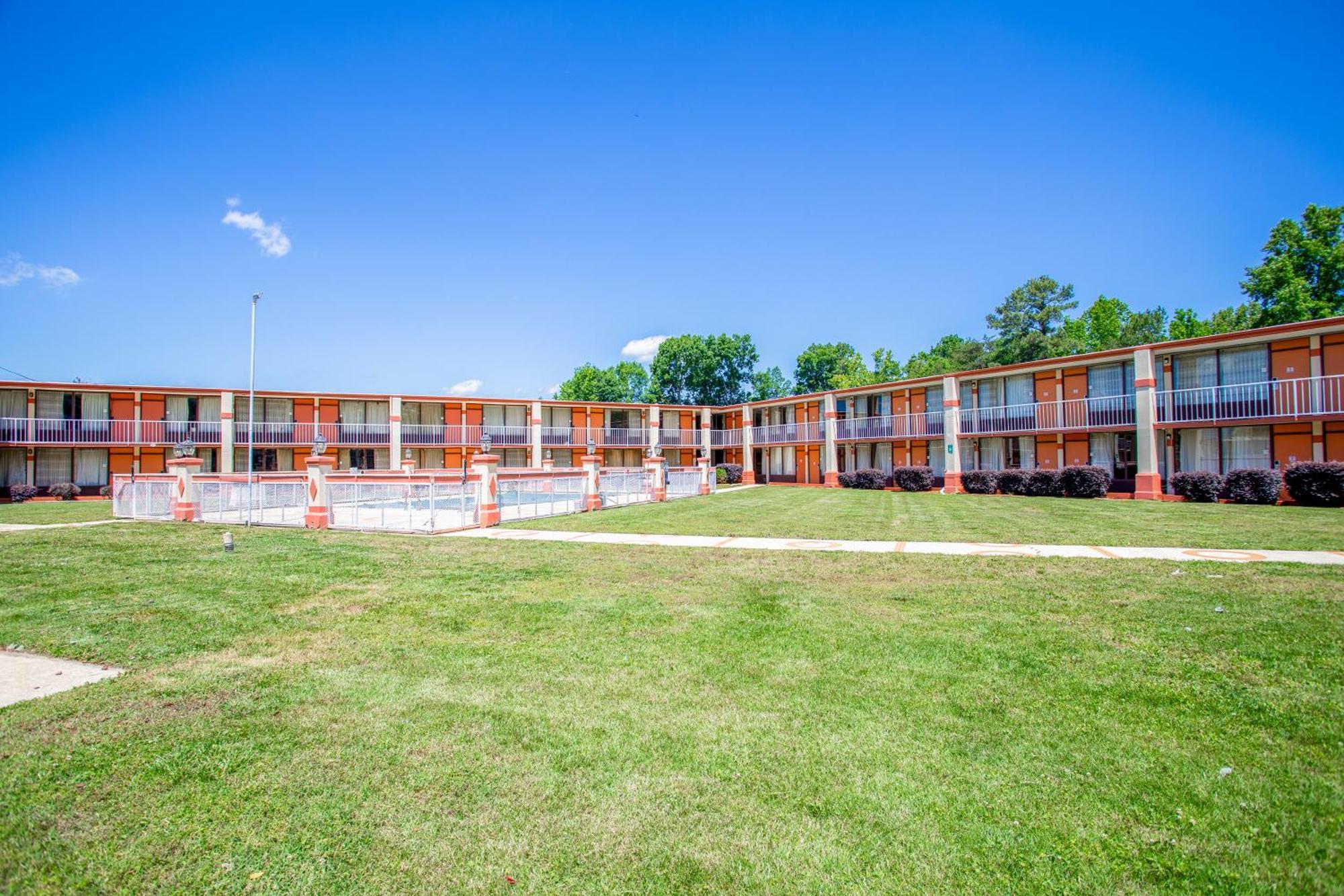 Oyo Hotel Greensboro East I 40 Екстер'єр фото